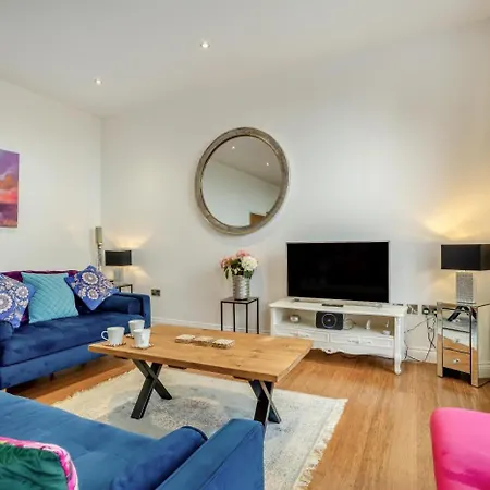 2 Bed In Oc-c33513