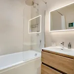 2 Bed In Oc-c33513