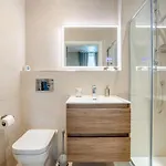 شقة 2 Bed In Oc-c33513 ويتبي