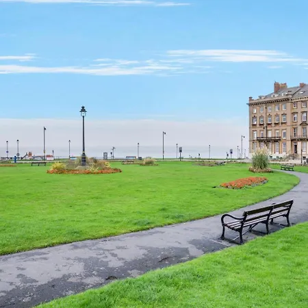 2 Bed In Oc-c33513 Апартаменты Уитби