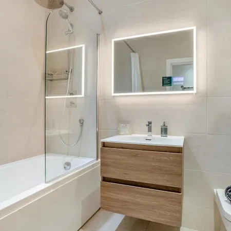 2 Bed In Oc-c33513