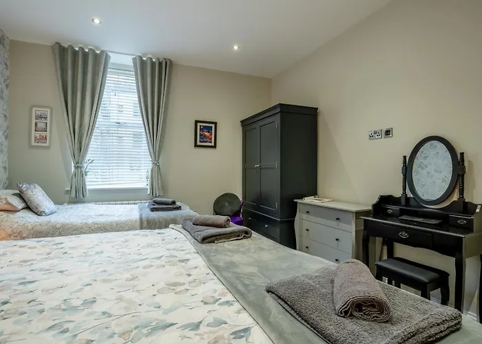 2 Bed In Oc-c33513 Apartament