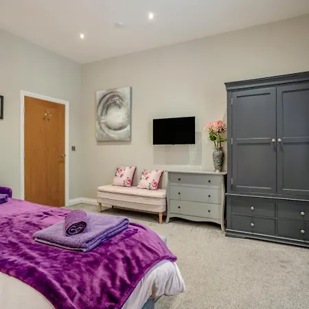 Apartment 2 Bed In Oc-c33513 *